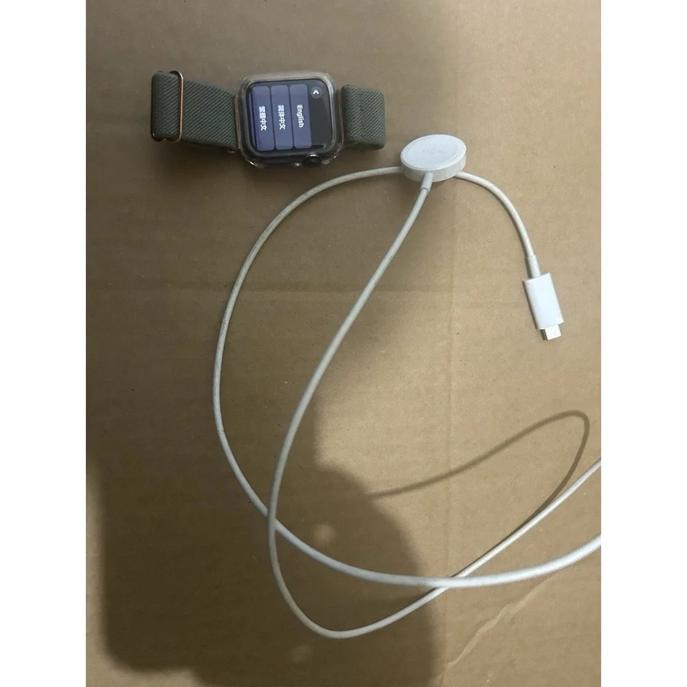 Apple Watch SE 2nd Gen 40mm GPS Midnight Aluminum Excellent